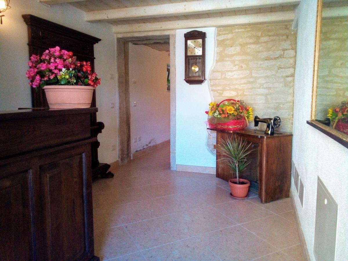 Da Andrea E Raffaella Guest House Sant'Anna d'Alfaedo Eksteriør bilde